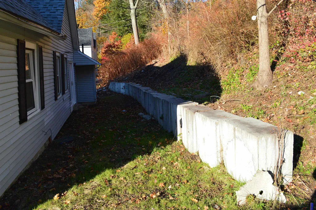 33 Oak Street Keene NH 03431