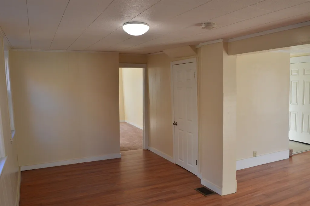 33 Oak Street Keene NH 03431