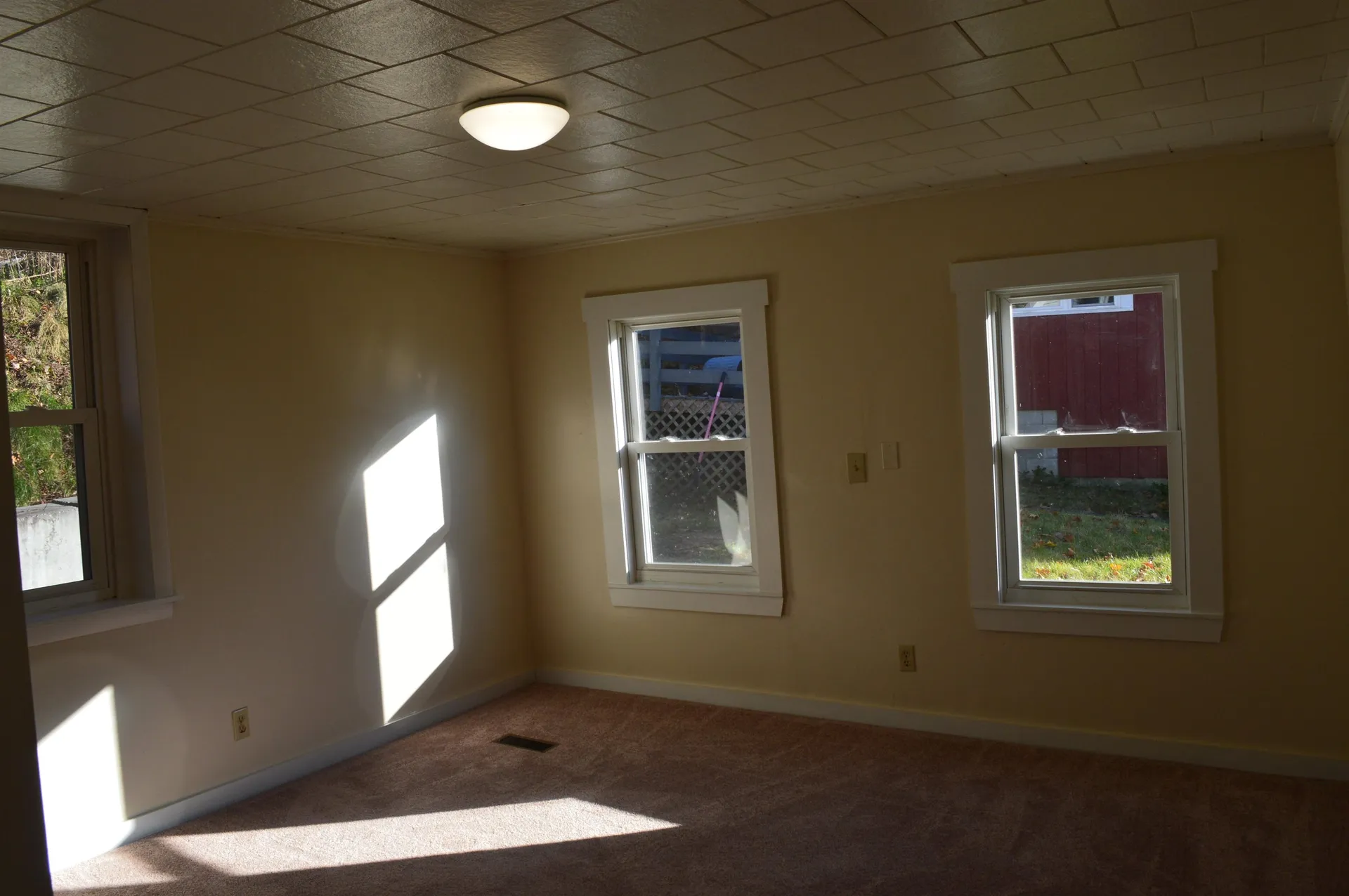 33 Oak Street Keene NH 03431