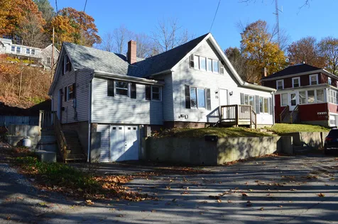 33 Oak Street Keene NH 03431