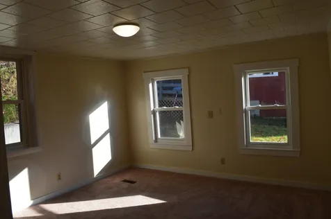 33 Oak Street Keene NH 03431