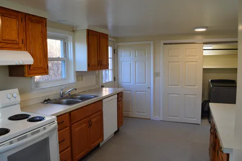 33 Oak Street Keene NH 03431