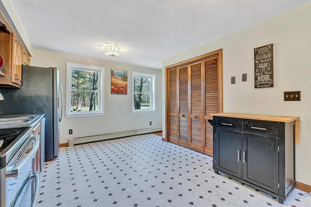 27 Quarry Drive South Berwick ME 03908