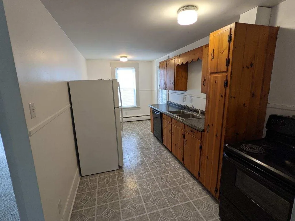 16 Essex Street Concord NH 03301