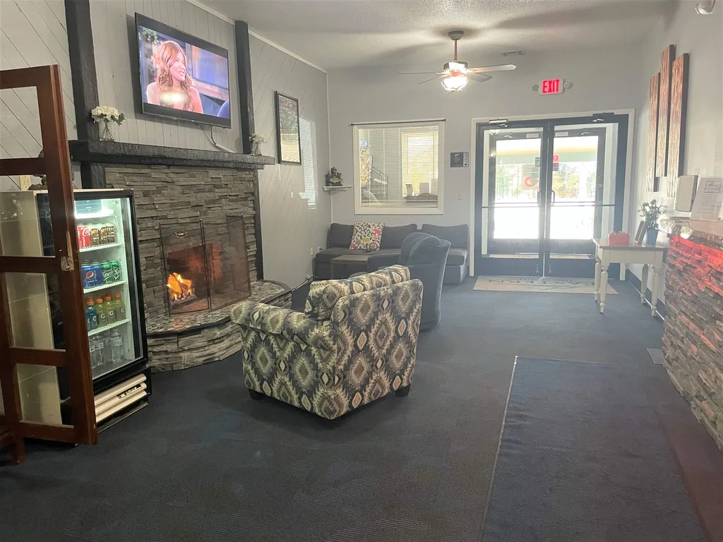 2955 White Mountain Highway Conway NH 03866