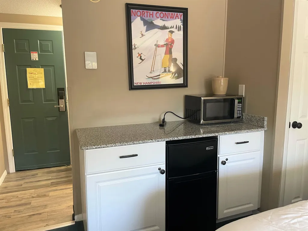 2955 White Mountain Highway Conway NH 03866