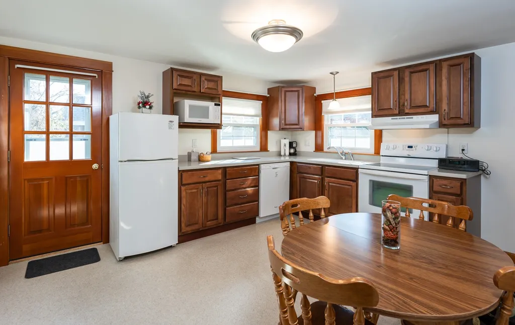 108 Atherton Avenue Nashua NH 03064