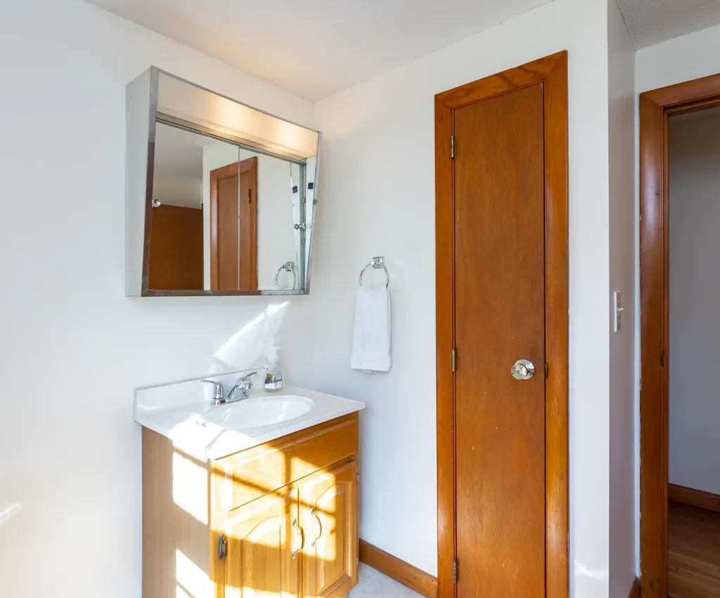 108 Atherton Avenue Nashua NH 03064
