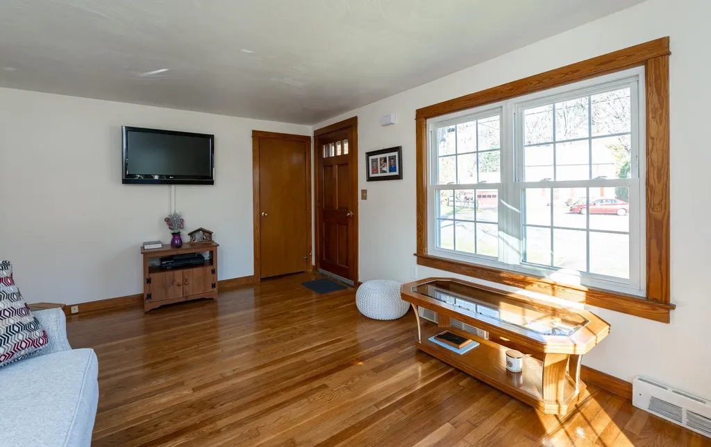 108 Atherton Avenue Nashua NH 03064