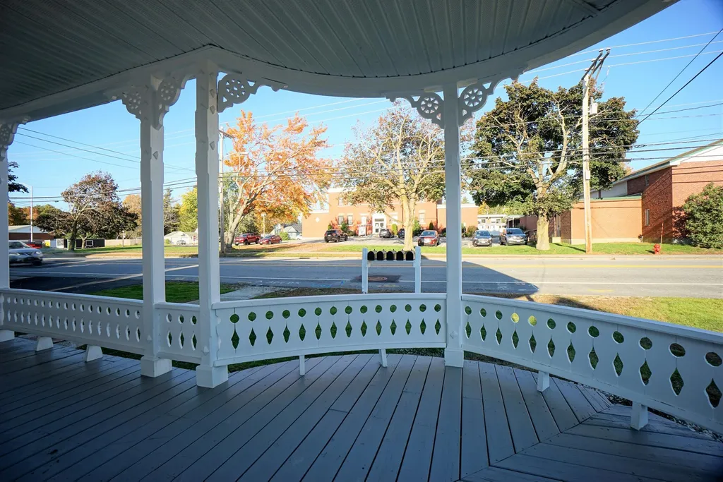 272 Pembroke Street Pembroke NH 03275
