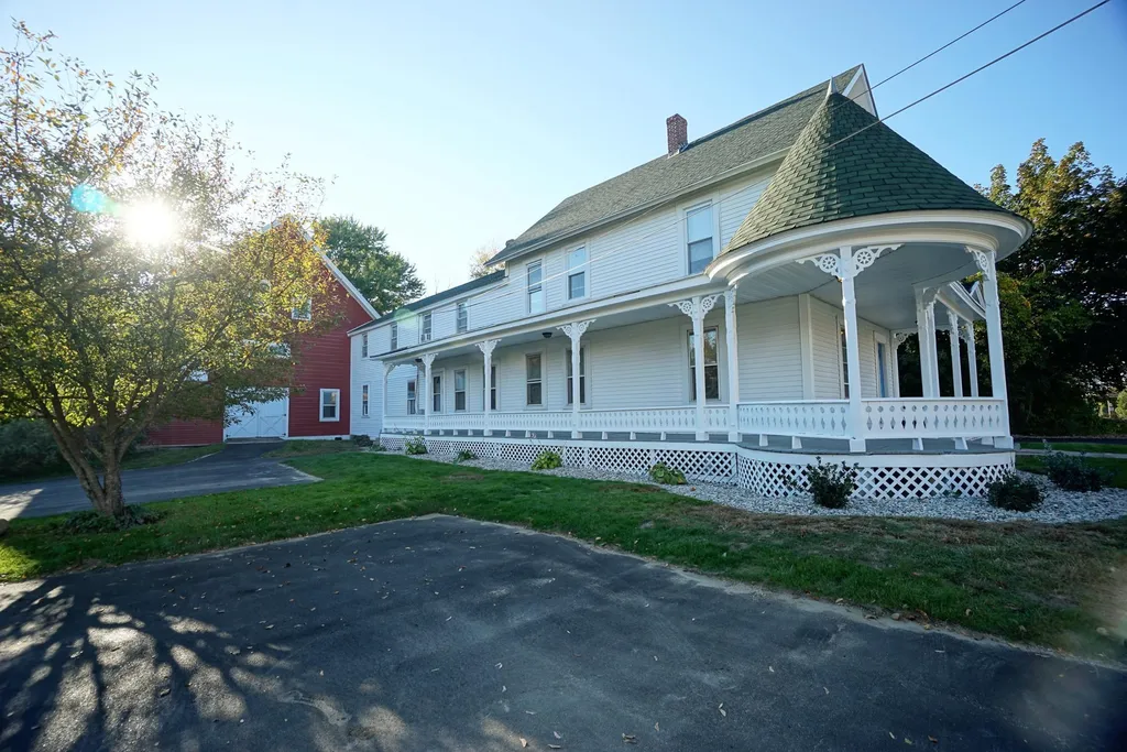272 Pembroke Street Pembroke NH 03275