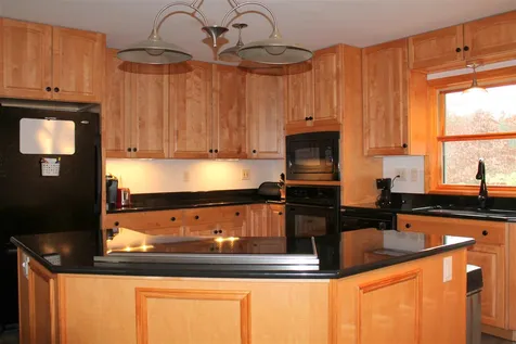 79 Katie Lane Swanzey NH 03446