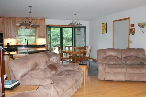 79 Katie Lane Swanzey NH 03446
