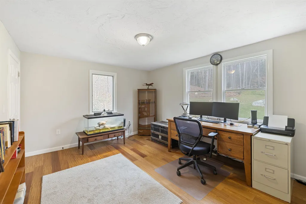 93 Mason Road Brookline NH 03033