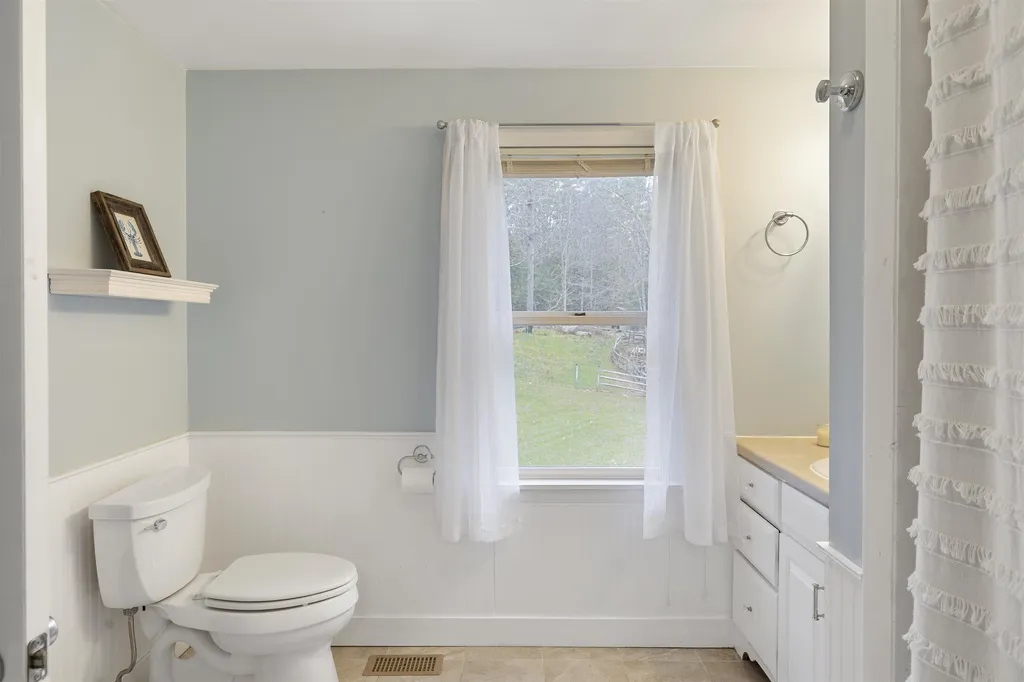 93 Mason Road Brookline NH 03033