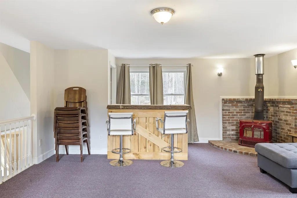 93 Mason Road Brookline NH 03033