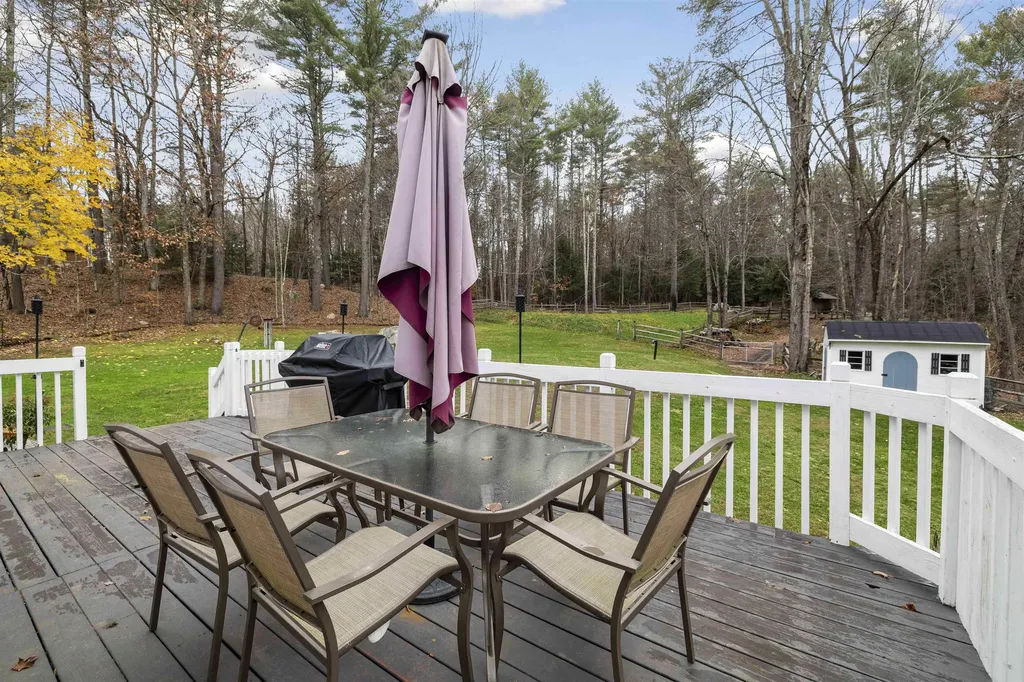 93 Mason Road Brookline NH 03033