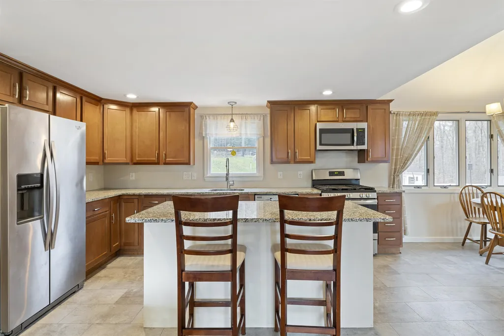 93 Mason Road Brookline NH 03033