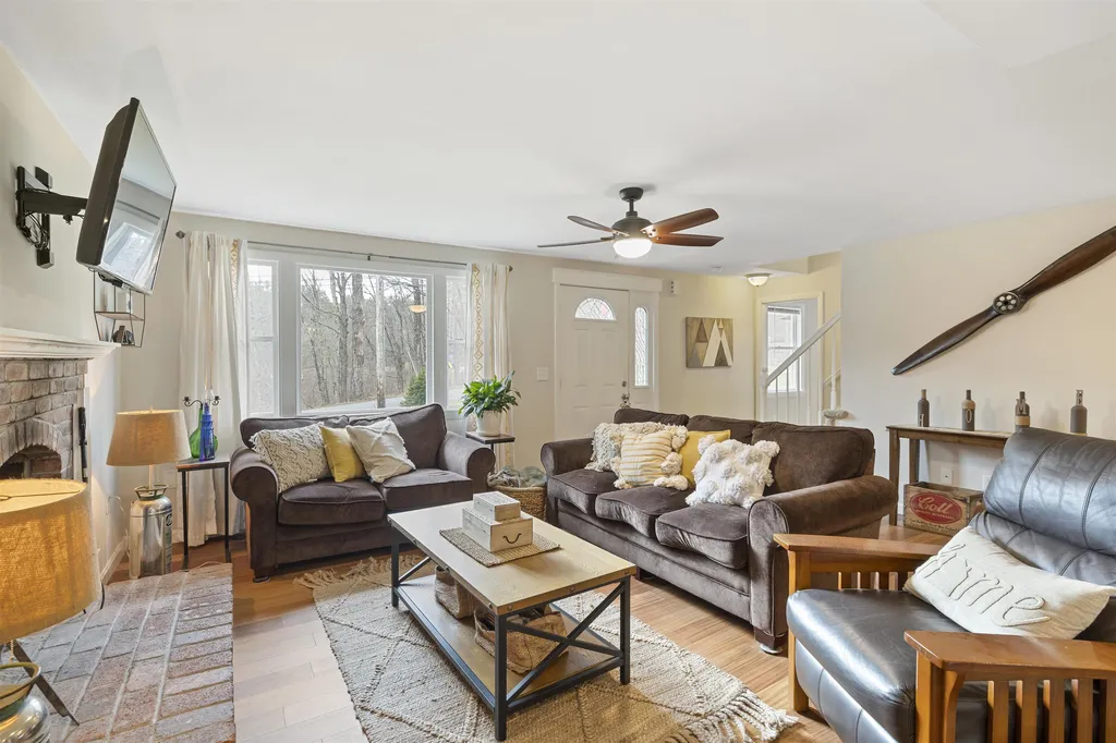 93 Mason Road Brookline NH 03033
