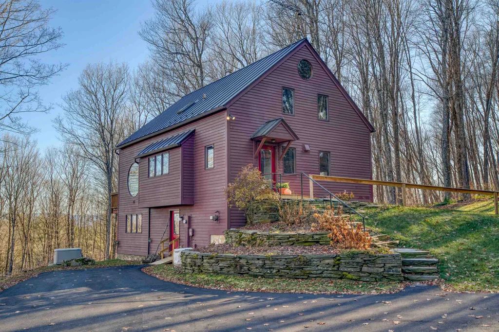 18 Horton Hill Road Hartland VT 05048