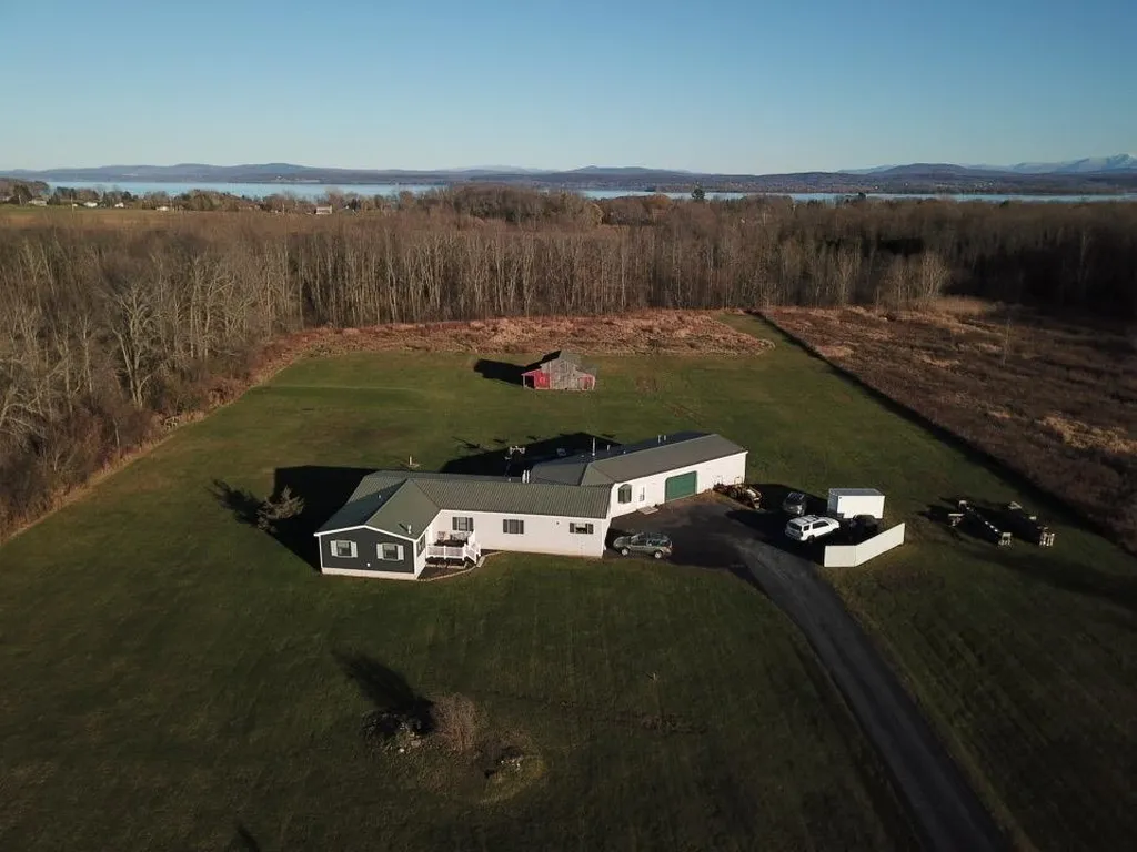 136 Us Route 2 Grand Isle VT 05458