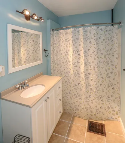 20 Hobbs Avenue Nashua NH 03060