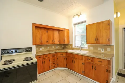 20 Hobbs Avenue Nashua NH 03060