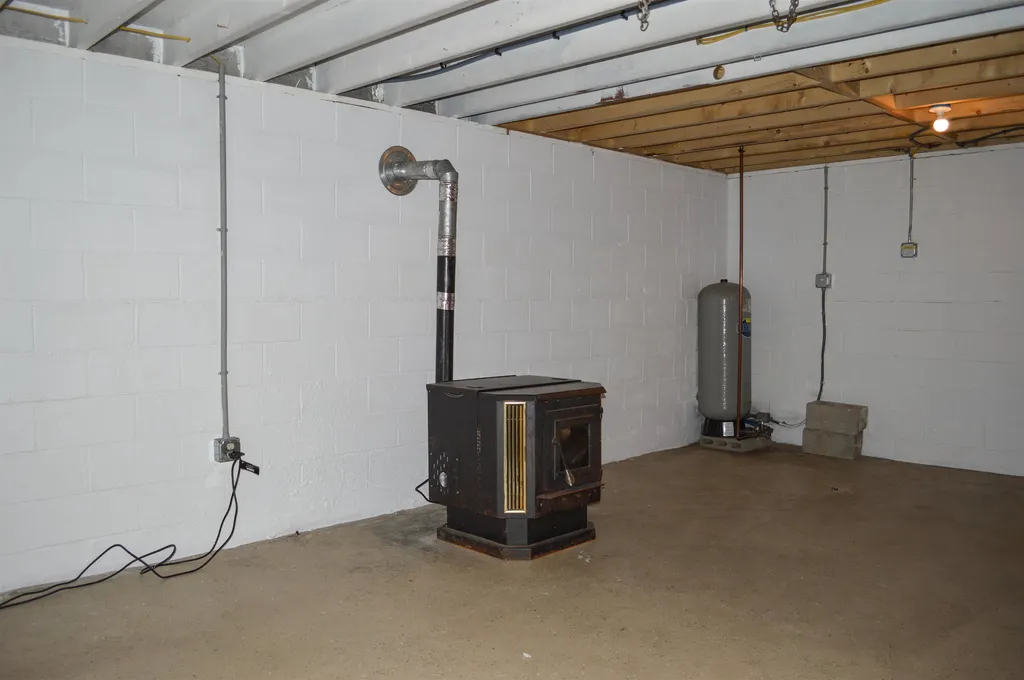 346 Flat Roof Mill Road Swanzey NH 03446