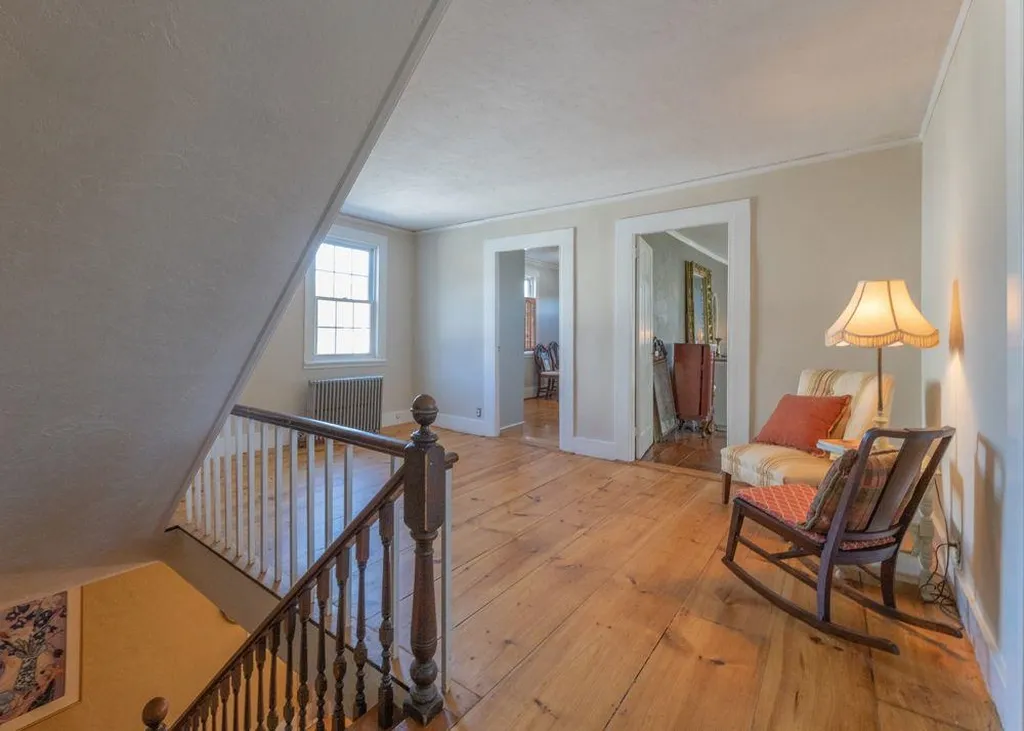 2 Kitteridge Square Newmarket NH 03857