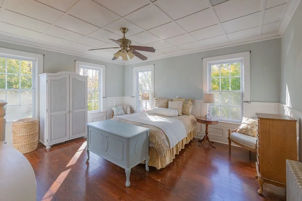 2 Kitteridge Square Newmarket NH 03857