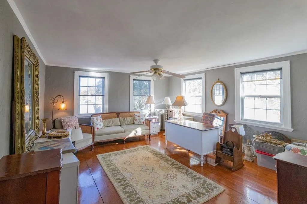 2 Kitteridge Square Newmarket NH 03857
