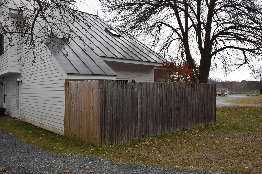 10 Marsten Lane Enfield NH 03748