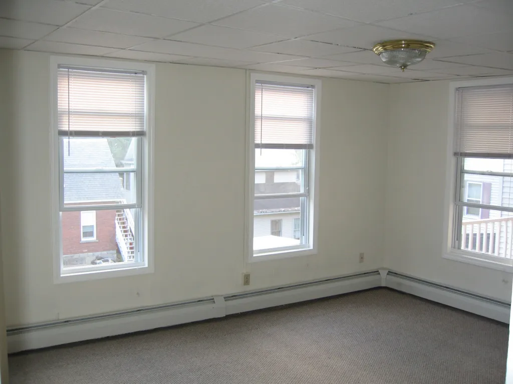 400 Hanover Street Manchester NH 03104