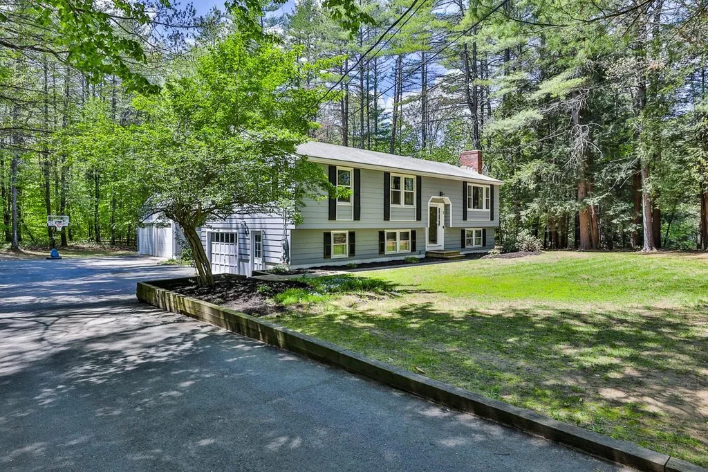 7 Pepin Drive Bow NH 03304