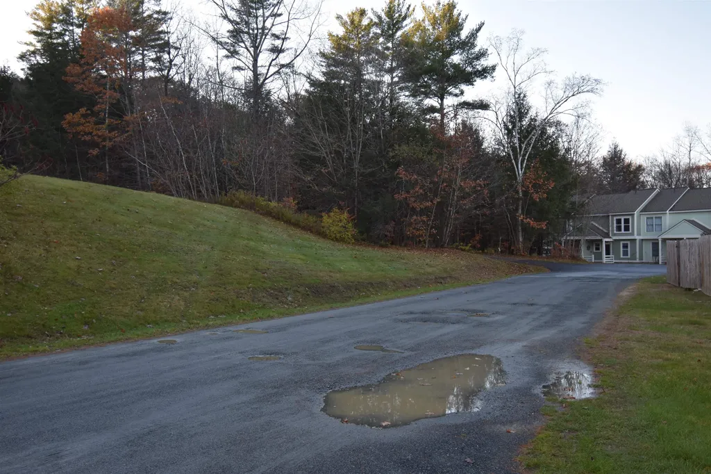 9 Merrill Place Enfield NH 03748