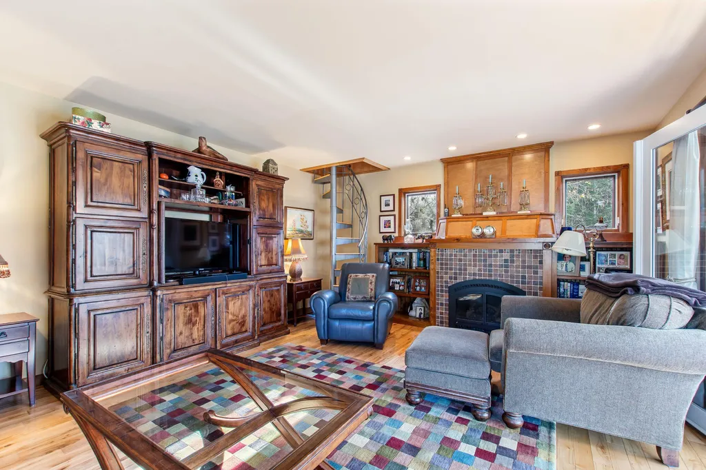 1826 Upton Road Errol NH 03579