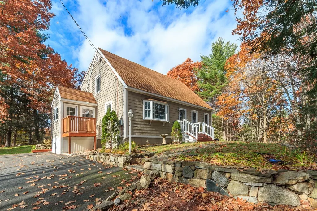 7 Blake Road Raymond NH 03077