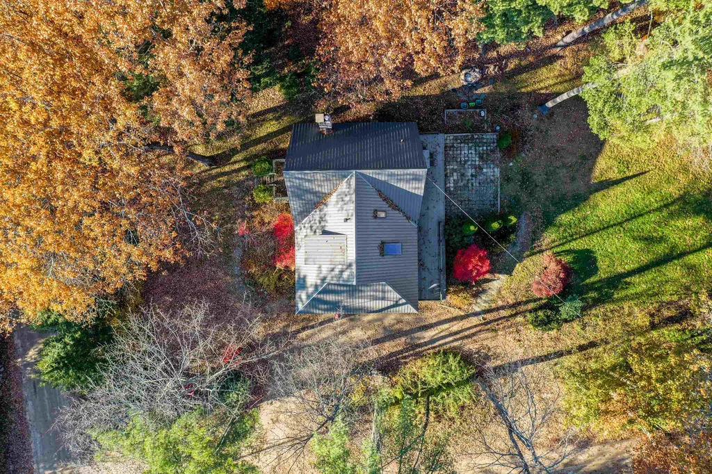31 Circle Point Road Sanbornton NH 03269