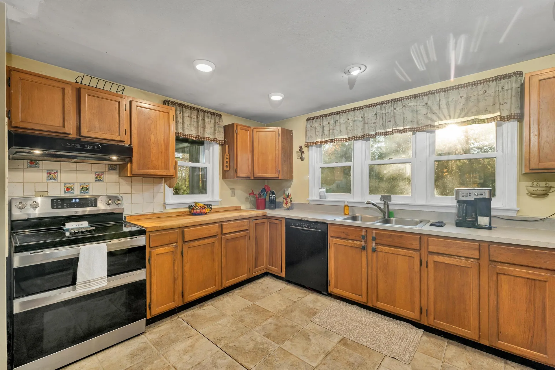 31 Circle Point Road Sanbornton NH 03269