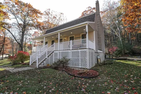 9 Gaita Drive Derry NH 03038