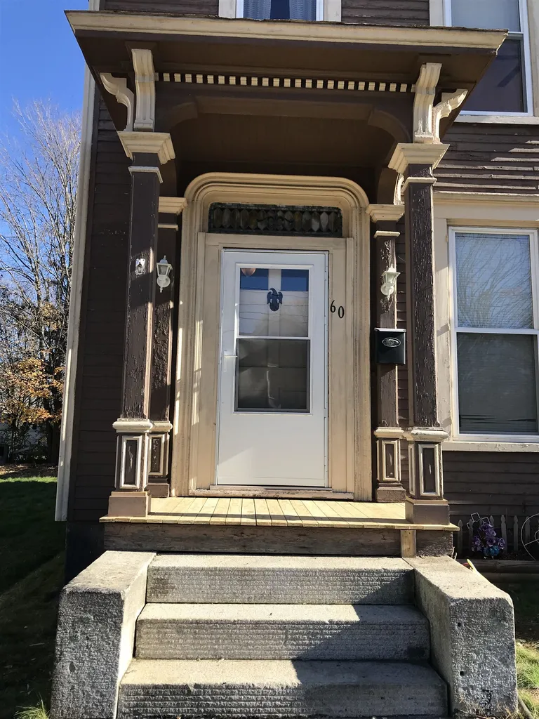 60 Academy Street Laconia NH 03246