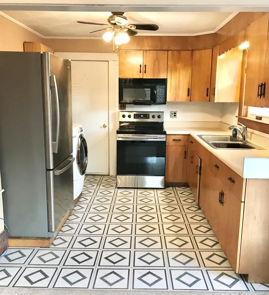 60 Academy Street Laconia NH 03246
