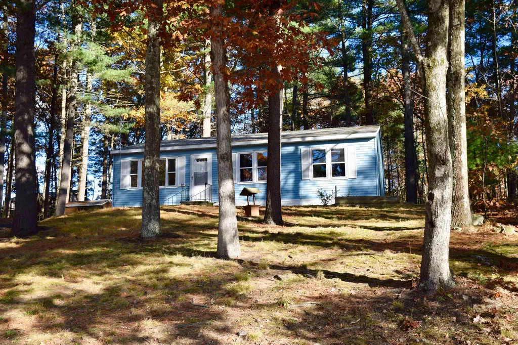11 Burlington Road Nashua NH 03062-3504