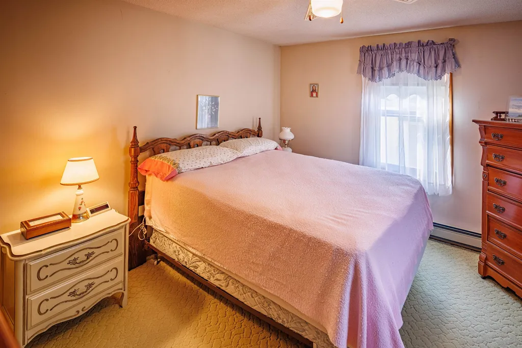 32 Autumn Street Rochester NH 03868-8500