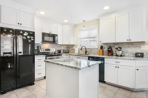 21 W Shore Avenue Manchester NH 03109
