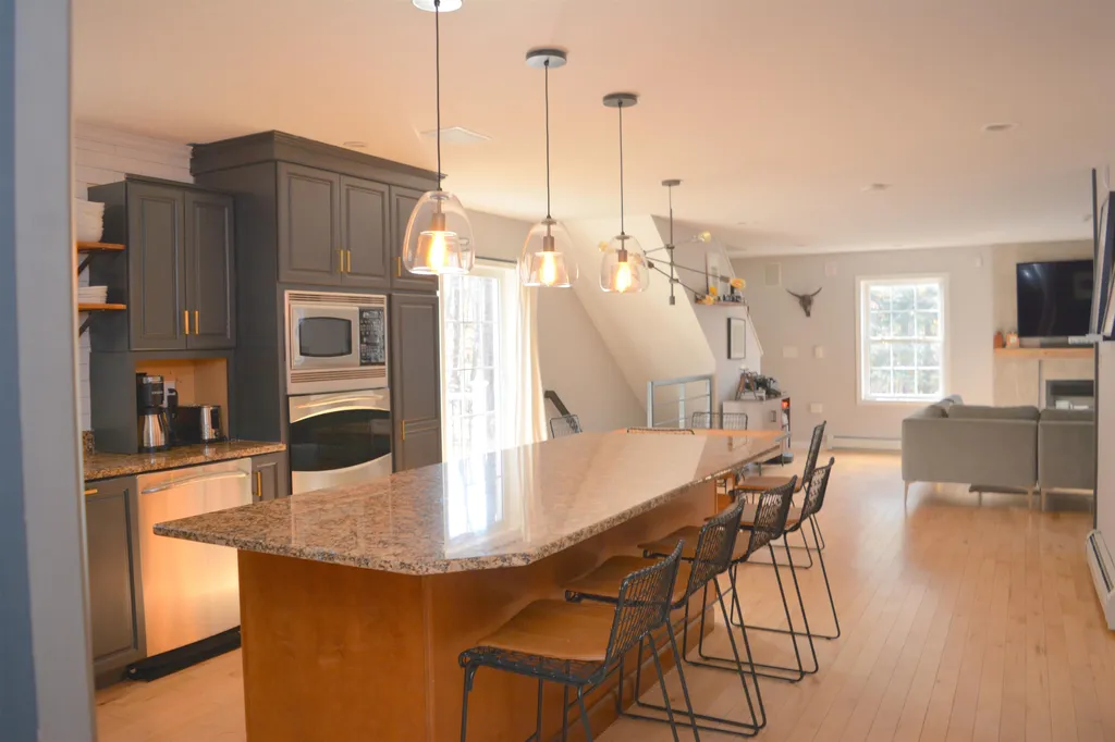 102 Jones Hill Road Enfield NH 03748