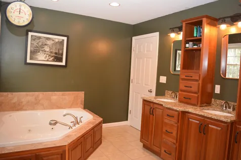 102 Jones Hill Road Enfield NH 03748