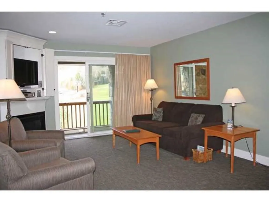 235/237 Qtr. I I I Jackson Gore Inn Ludlow VT 05149