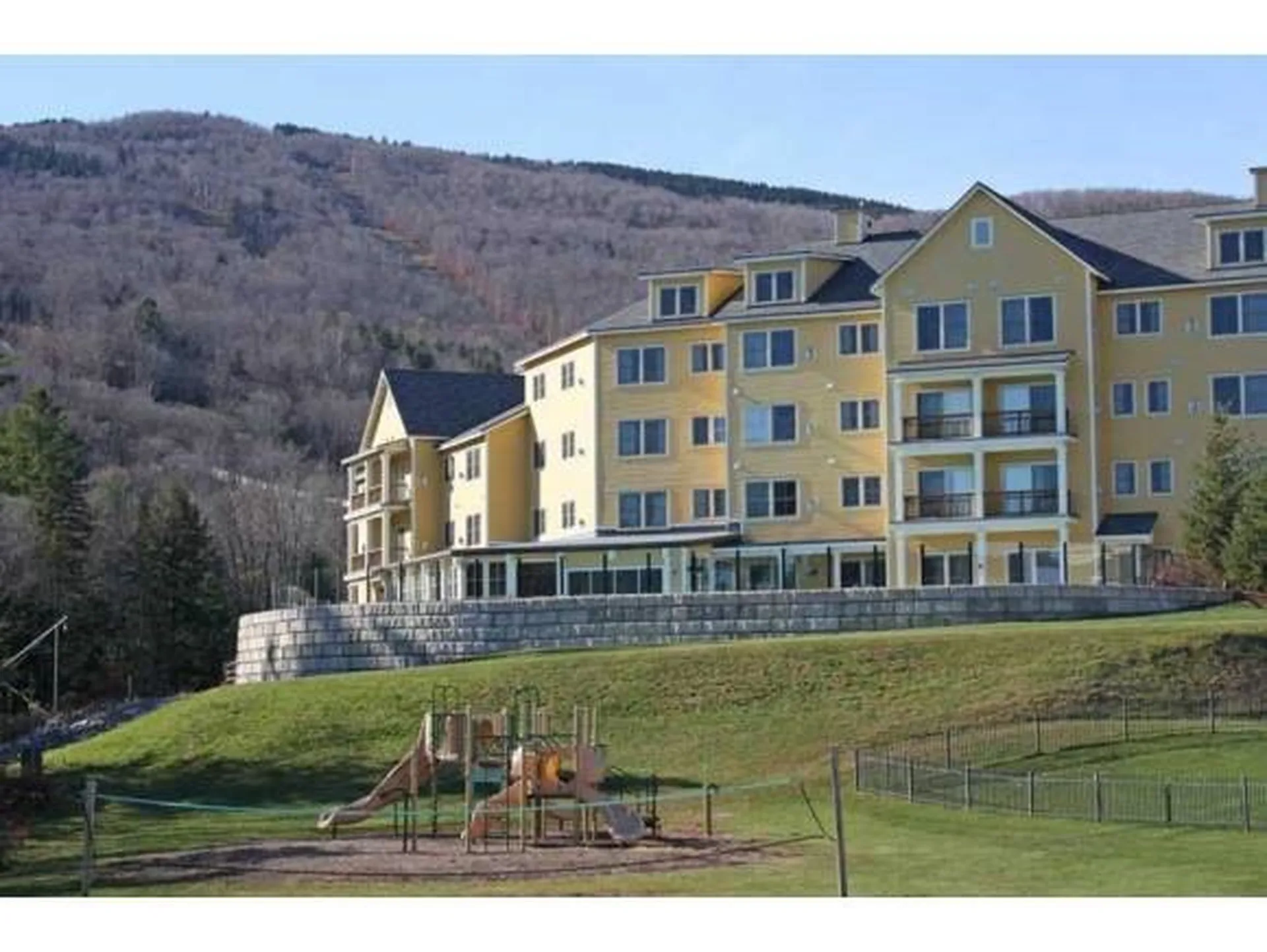 235/237 Qtr. I I I Jackson Gore Inn Ludlow VT 05149