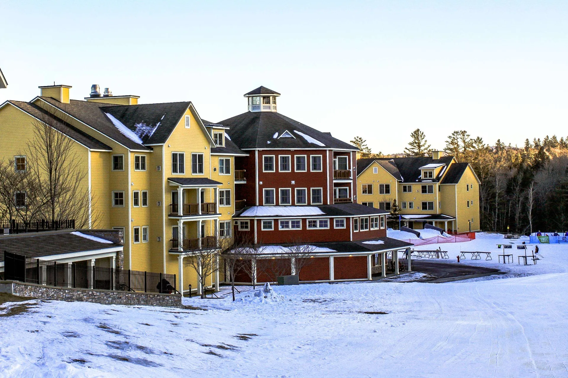 235/237 Qtr. I I I Jackson Gore Inn Ludlow VT 05149